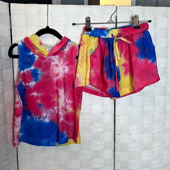GIRL'S Tie dye hoodie shorts set - Picture 1 of 5